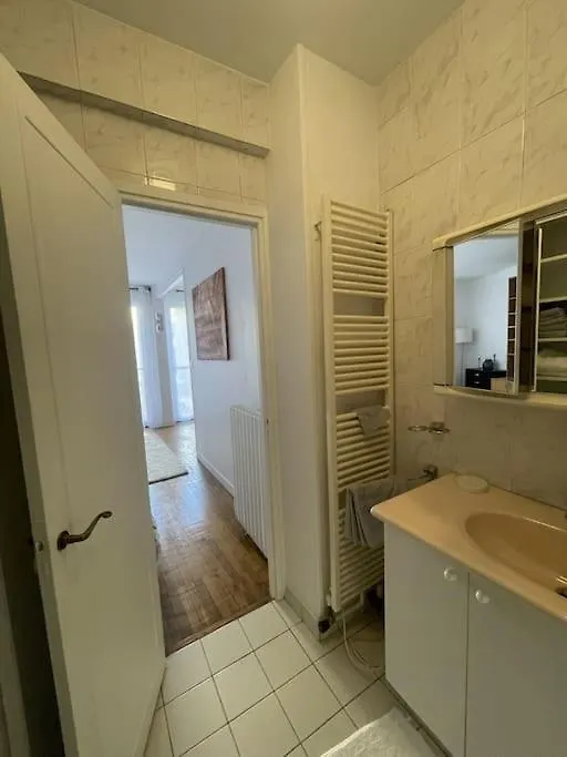 Charmant Appartement Paris Xvie- Avec Balcon! France