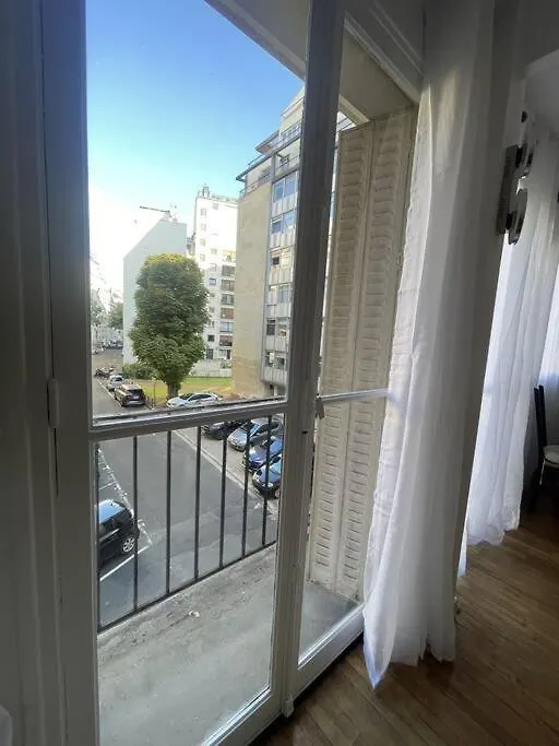 Apartment Charmant Appartement Paris Xvie- Avec Balcon!