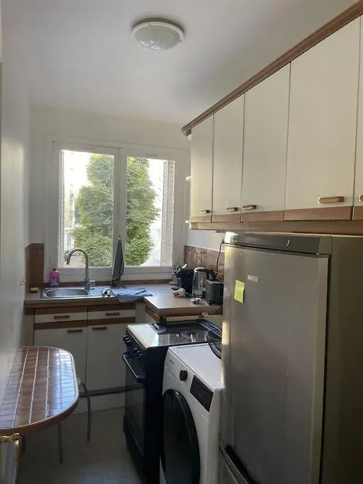 Charmant Appartement Paris Xvie- Avec Balcon! 0*,  France