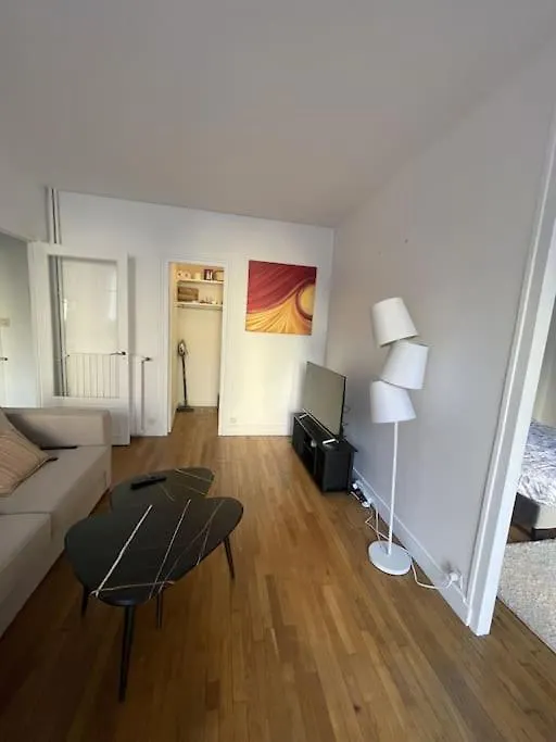 Charmant Appartement Paris Xvie- Avec Balcon! Apartment